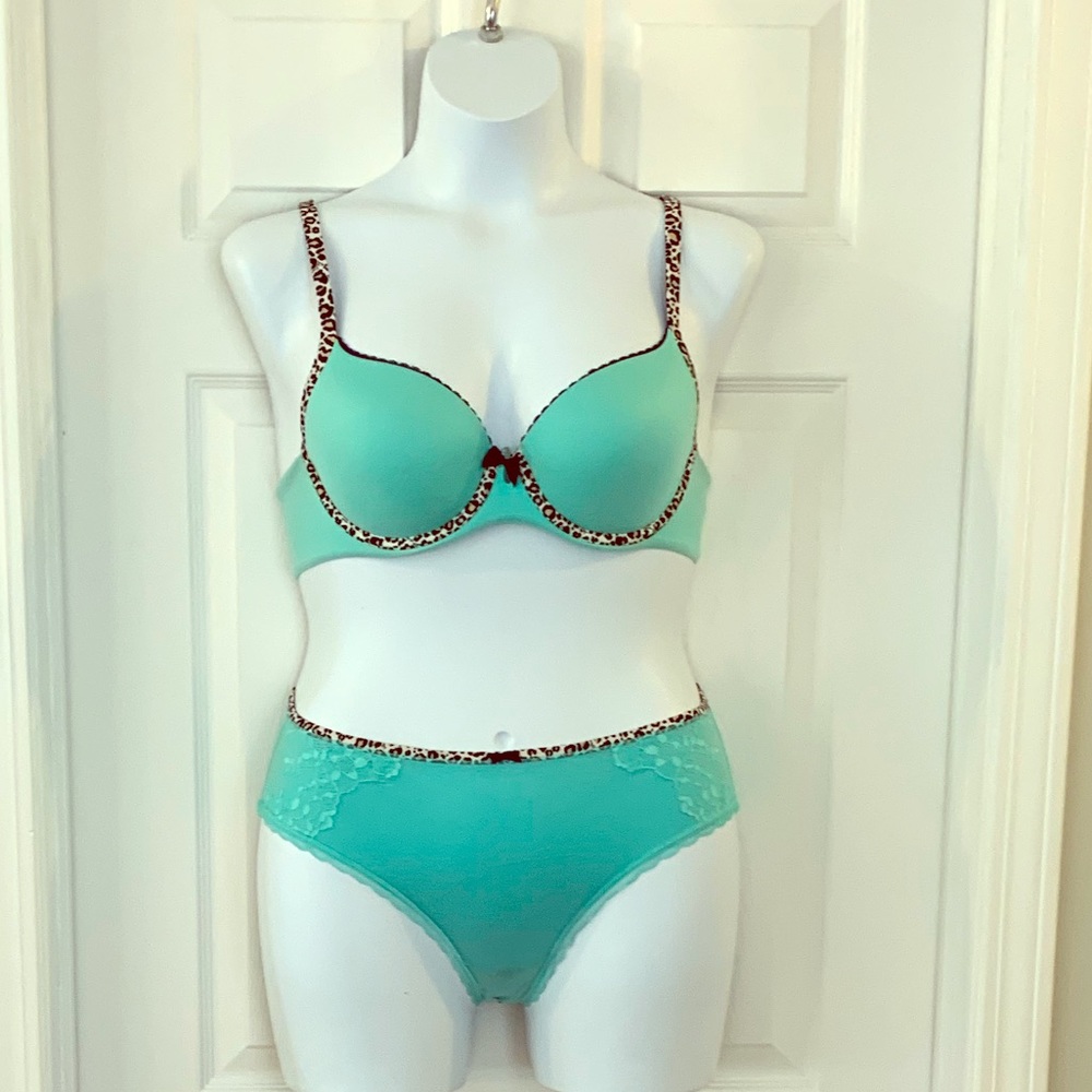🛍🛍🛍 Body by Victoria Set